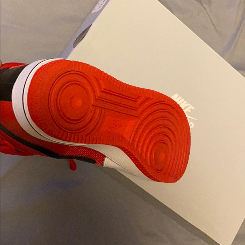 Air Force 1 High LV8 (GS) - Picture 4 of 4